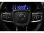 Volvo XC40 Recharge P8 AWD R-Design / Orig. Nederlands / Stoelverwarming / Apple Carplay - Andriod Auto / Stuurwiel verwarming / Ambienteverlichting / Leder/alcantara bekleding / High Performance Sound / Adaptive Cruise Control / Full LED / 19'' LMV / Grootlicht Assistent / Dodehoekdetectie / Trekhaak (zwenkbaar)