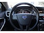 Volvo V40 1.6 T3 Momentum - Leer - Navi - Trekhaak - Xenon - Keyless start - 1e Eigenaar - High Performance Sound