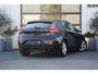 Volvo V40 1.6 T3 Momentum - Leer - Navi - Trekhaak - Xenon - Keyless start - 1e Eigenaar - High Performance Sound