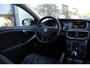 Volvo V40 1.6 T3 Momentum - Leer - Navi - Trekhaak - Xenon - Keyless start - 1e Eigenaar - High Performance Sound