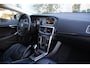 Volvo V40 1.6 T3 Momentum - Leer - Navi - Trekhaak - Xenon - Keyless start - 1e Eigenaar - High Performance Sound