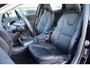 Volvo V40 1.6 T3 Momentum - Leer - Navi - Trekhaak - Xenon - Keyless start - 1e Eigenaar - High Performance Sound