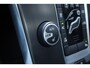 Volvo V40 1.6 T3 Momentum - Leer - Navi - Trekhaak - Xenon - Keyless start - 1e Eigenaar - High Performance Sound