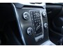 Volvo V40 1.6 T3 Momentum - Leer - Navi - Trekhaak - Xenon - Keyless start - 1e Eigenaar - High Performance Sound