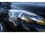 Volvo V40 1.6 T3 Momentum - Leer - Navi - Trekhaak - Xenon - Keyless start - 1e Eigenaar - High Performance Sound