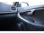 Volvo V40 1.6 T3 Momentum - Leer - Navi - Trekhaak - Xenon - Keyless start - 1e Eigenaar - High Performance Sound