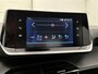 Peugeot 208 Active 75 pk | Navigatie | Airco | Cruise Control | DAB Ontvanger | LED Dagrijverlichting | Lederen Stuurwiel | Buitenspiegels Elektrisch Verstel -en Verwarmbaar | Apple Carplay/Android Auto |