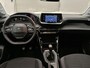 Peugeot 208 Active 75 pk | Navigatie | Airco | Cruise Control | DAB Ontvanger | LED Dagrijverlichting | Lederen Stuurwiel | Buitenspiegels Elektrisch Verstel -en Verwarmbaar | Apple Carplay/Android Auto |