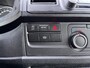 Volkswagen Transporter 2.0 TDI L1H1 DC 4Motion 150pk Airco DSG 4x4 Airco Cruise controle Telefoonverbinding Navigatie Apple carplay Trekhaak 2500kg Euro 6 Bpm vrij voor particulier gebruik!!