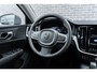 Volvo V60 T6 Plug-in hybrid AWD Essential | Google | Long Range | Adaptieve Cruise | Lederen bekleding | Stoel-/Stuurwiel-/Achterbankverwarming | Camera | Park Assist | Getint Glas | 18" LM