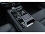 Volvo V60 T6 Plug-in hybrid AWD Essential | Google | Long Range | Adaptieve Cruise | Lederen bekleding | Stoel-/Stuurwiel-/Achterbankverwarming | Camera | Park Assist | Getint Glas | 18" LM