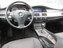 BMW 5-Serie Touring 523i Executive / 18"Velgen / Navi / PDC
