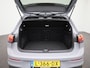 Volkswagen Golf 1.5 eTSI R-Line | Automaat | Digital Cockpit | Stoel en Stuurwielverwarming | Parkeercamera | Park Assist | Navigatie | Parkeersensoren
