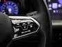 Volkswagen Golf 1.5 eTSI R-Line | Automaat | Digital Cockpit | Stoel en Stuurwielverwarming | Parkeercamera | Park Assist | Navigatie | Parkeersensoren