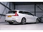 Volvo V60 2.0 T8 Recharge AWD R-Design | NL auto | DAB+ | CarPlay | Adaptive | Blis | Rijklaar |