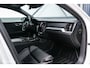 Volvo V60 2.0 T8 Recharge AWD R-Design | NL auto | DAB+ | CarPlay | Adaptive | Blis | Rijklaar |