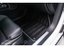 Volvo V60 2.0 T8 Recharge AWD R-Design | NL auto | DAB+ | CarPlay | Adaptive | Blis | Rijklaar |