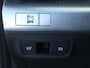 Hyundai Kona Electric Premium 65.4 kWh / Lederen Bekleding / Bose / Stoelverwarming & Ventilatie / Navigatie + Apple Carplay/Android Auto / 360* Camera /