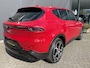 Alfa Romeo Tonale 1.5 Hybrid 160PK VGT TCT7 Veloce Automaat - Climate control - Cruise control -Park. sensoren V+A - Navi full map - A-uitrijcamera - LMV 19"- V.Stoelen verwarmb. - Stuurflippers - Digitaal instrumentenpaneel - Matrix verlicht