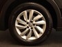 Volkswagen T-Cross 1.0 TSI Life - ORIGINEEL NEDERLANDSE AUTO - VASTE TREKHAAK - TREKGEWICHT 1000 KG - GOEDKOOPSTE T-CROSS VAN BOUWJAAR 2020 - VERKEERT IN EEN MOOIE STAAT - CLIMATE CONTROL - PARKEERSENSOREN VOOR/ ACHTER - DODEHOEK DETECTIE - ADAPTIEVE CRUISE CONTROL - 16 INCH LICHT METALEN VELGEN - KEURIG ONDERHOUDEN - ACHTERUITRIJCAMERA