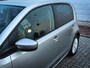 Volkswagen Up! 1.0 high up! BlueMotion | Airco | Navi | Cruise | Lichtmetaal | Pdc | Privacy glass | achter deur heeft ligt kleurverschil
