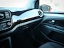 Volkswagen Up! 1.0 high up! BlueMotion | Airco | Navi | Cruise | Lichtmetaal | Pdc | Privacy glass | achter deur heeft ligt kleurverschil