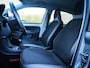 Volkswagen Up! 1.0 high up! BlueMotion | Airco | Navi | Cruise | Lichtmetaal | Pdc | Privacy glass | achter deur heeft ligt kleurverschil
