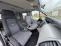 Renault Trafic 2.5 dCi T27 L1H1 DC AUTOMAAT! INVALIDEVERVOER l Rolstoel l Lift! KMST NAP l TOPBUS GOED ONDERHOUDEN!
