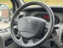 Renault Trafic 2.5 dCi T27 L1H1 DC AUTOMAAT! INVALIDEVERVOER l Rolstoel l Lift! KMST NAP l TOPBUS GOED ONDERHOUDEN!