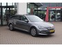 Skoda Superb Combi 1.4 TSI iV Style 218PK / 160kW DSG, Achteruitrijcamera (rear view), panoramadak, LED Matrix verlichting, elektrisch verstel-, verwarm- en inklapbare buitenspiegels (spiegel pakket), keyless start & entry, adaptieve cruise control (acc), dodehoek sensor (side assist), park assist, elektrische achterklep met voetbediening, voor- en achterstoelen verwarmbaar, zonwering in de achterportieren, 17" LMV, 3-zone climatronic, verwarmbaar stuurwiel, navigatie (Amundsen), digital cockpit pro, Apple Carplay / Android Auto, 230 volt aansluiting, draadloos telefoon laden, privacy glas sunset