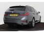 BMW 3-Serie Touring 318i Executive Edition | Org NL | Sportstoelen | CarPlay | LED | 3-Zone Clima | Navigatie | Digital Cockpit |