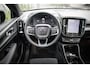 Volvo EC40 Single Motor 69kWh Plus | Adaptieve Cruise Control | Panoramadak | Parkeercamera | Stoel + stuurverwarming | Trekhaak | Extra getint glas