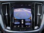 Volvo V60 2.0 T8 AWD Inscription , Automaat , Adaptive Cruise , Trekhaak , Panoramadak , Harman-Kardon , Camera , Leder , Stoelen+Stuur+Achterbank Verwarmd , BLIS , Carplay , DAB ,