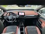 Volkswagen ID.4 Pro 77 kWh | Voorklimatisering | Stoelverwarming | Stuurwielverwarming | Camera voor/achter | LED | Adaptive Cruise Control | Apple Carplay/Android Auto | Rijstrooksensor | Trekhaak |