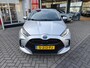 Toyota Yaris 1.5 HYBRID DYNAMIC APPLE/ANDROID KEYLESS 16"LM-VELGEN LED-PAKKET NL-AUTO