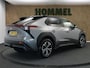 Toyota bZ4X Dynamic 71 kWh 100% ELEKTRISCH 3 fase laden - PANORAMA DAK - NAVIGATIE - ORIGINEEL NEDERLANDSE AUTO - 360 CAMERA - TWO TONE LAK - NAVIGATIE FULL MAP - STOELVERWAMING - APPLE CARPLAY/ANDROID AUTO -