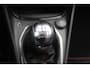 Ford Puma 1.0-125pk EcoBoost Hybrid ST-Line. April 2024 ! Slechts 8.400km ! Autm. airco, navigatie, telefoonvoorb., camera, pdc v+a, parkeerassistent, LED verl., metallic lak, LM wielen, stoel-, stuur- en voorraamverw., lane- en sideassist, adapt. cruise cntrl etc