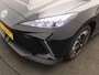MG 4 MG4 Electric Luxury Long Range 64 kWh | Navi | 360 Camera | Led Koplampen | Apple CarPlay | Getint Glas | Warmte Pomp |