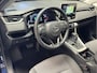Toyota RAV4 2.0 VVT-iE Dynamic NAVIGATIE CRUISE CONTROL CLIMATE CONTROL BLUETOOTH TELEFOON APPLE CARPLAY/ANDROID RIJSTROOKSENSOREN DODEHOEKSENSOREN ACHTERUITRIJCAMERA ZEER MOOI !! 3010