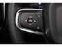 Volvo XC40 Core 69 kWh - Parkeercamera achter - Verwarmde voorstoelen & stuur - Parkeersensoren voor & achter - Draadloze tel. lader - Cruise control - Warmtepomp - Extra getint glas - 19' LMV