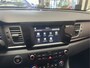 Kia Niro 1.6 GDi Plug-in Hybrid DynamicLine STOF/LEDER NAVIGATIE ADAPTIVE CRUISE CONTROL CLIMATE CONTROL KEYLESS GO APPLE CARPLAY/ANDROID RIJSTROOKSENSOREN ACHTERUITRIJCAMERA ZEER MOOI !! 3010
