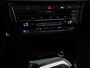 Volkswagen T-Roc 1.5 TSI R-Line 150 pk Automaat (DSG) | Verlengde garantie | Navigatie via App | Panoramadak | Parkeersensoren (Park assist) | Achteruitrijcamera | Black style pakket |