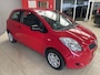 Toyota Yaris 1.0 VVTi Zeer nette staat, en heel betrouwbaar. Meeneemprijs