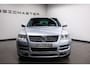 Volkswagen Touareg 6.0 W12 Executive Btw auto, Fiscale waarde € 8.000,- (€ 22.272.73 Ex B.T.W) DEALER AUTO Dealer auto