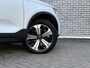 Volvo XC40 1.5 T4 Plug-in hybrid Plus Bright | Adaptive cruise control | Trekhaak | Achteruitrijcamera | Stoel- en stuurwielverwarming | Keyless | Parkeersensoren voor + achter | 19 inch lichtmetalen velgen | Getint glas | Alarm | Dode hoek detectie BLIS | LED koplampen | Navigatie | LED mistlampen |