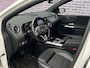 Mercedes-Benz B-klasse 250 Premium Progressive | Panoramadak | Widescreen | Achteruitrijcamera | Stoelverwarming | Trekhaak | Cruise Control | LED Koplampen | Navigatie |