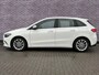 Mercedes-Benz B-klasse 250 Premium Progressive | Panoramadak | Widescreen | Achteruitrijcamera | Stoelverwarming | Trekhaak | Cruise Control | LED Koplampen | Navigatie |
