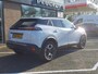 Peugeot 2008 ALLURE 1.2 Puretech 100pk Navigatie | Achteruitrijcamera | Apple Carplay & Android Auto | Cruise & Climate | Parkeersensoren voor&achter | BT | LMV