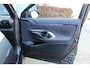 Toyota Yaris Cross 1.5 Hybrid Dynamic | Achteruitrijcamera | Parkeersensoren V+A | Keyless entry/start | Stoelverwarming | Cruise controle | Navigatie | Lane assist | Apple CarPlay/Android Auto | Zwarte hemelbekleding | Climate controle | 17 Inch LMV |
