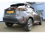 Toyota Yaris Cross 1.5 Hybrid Dynamic | Achteruitrijcamera | Parkeersensoren V+A | Keyless entry/start | Stoelverwarming | Cruise controle | Navigatie | Lane assist | Apple CarPlay/Android Auto | Zwarte hemelbekleding | Climate controle | 17 Inch LMV |